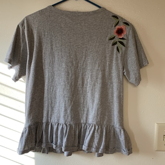 Chelsea & Theodore Embroidered Floral Short Sleeve Cute Top Womens Size Small - Picture 3 of 8